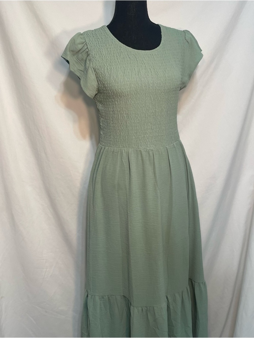 Ofeefan Sage green tiered midi dress flutter sleeve stretch bodice. Size Medium.